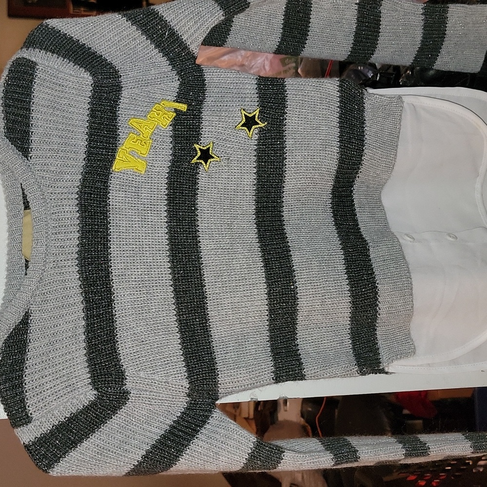 Girls sweater  👕